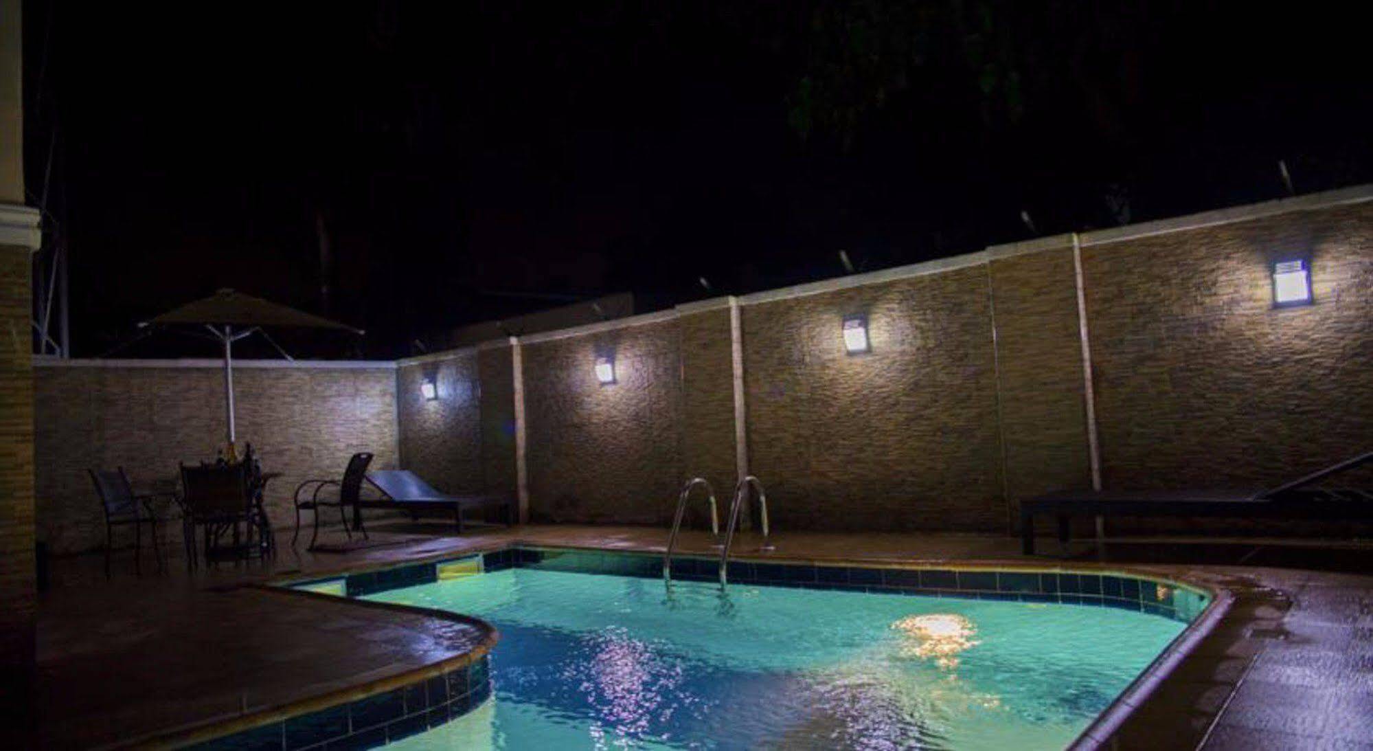 Cubana Suites Mobushipe Esterno foto